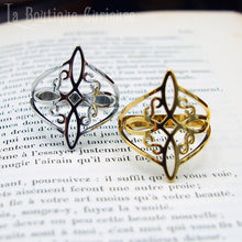 Laden Sie das Bild in den Galerie-Viewer, Bague protection noeud de sorcière acier, connexion aux énergies, soin énergétique, féminin sacré, bijou witchy witchcore. Bague femme sans allergie croix de sorcière. Bijouterie gothique ésotérique Toulouse France