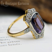 Load image into Gallery viewer, Bague style retro vintage art déco imitation améthyste et diamants plaquée or et argent, taille pierre marquise. Bijoux vintage Toulouse France.