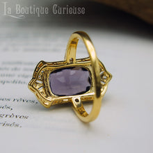 Load image into Gallery viewer, Bague style retro vintage art déco imitation améthyste et diamants plaquée or et argent, taille pierre marquise. Bijoux vintage Toulouse France.