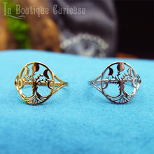 Load image into Gallery viewer, Bague acier argent et or arbre de vie et phases de la lune, symbole famille et féminité. Bague sorcière wicca féminin sacré. Bague femme petite taille. Wicca sorcière protection femme et foyer, famille. Bijoux ésotériques Toulouse