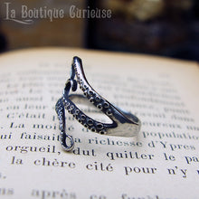 Laden Sie das Bild in den Galerie-Viewer, Bague tendance et originale pour homme grande taille en acier Toulouse