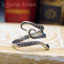 Laden Sie das Bild in den Galerie-Viewer, Bague tendance et originale fine en acier, petite taille femme