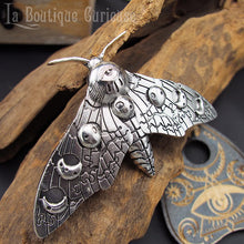 Charger l'image dans la galerie, Barrette papillon de nuit Hypnos