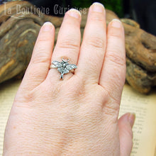 Load image into Gallery viewer, Bague ajustable papillon lune Actias Luna