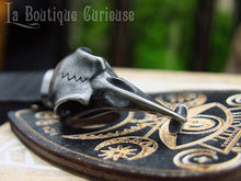 Charger l'image dans la galerie, Bracelet ajustable crâne de corbeau cuir et acier
