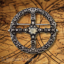 Load image into Gallery viewer, Broche Roue solaire et pierre de lune
