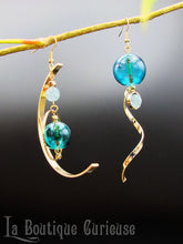 Load image into Gallery viewer, Boucles d'oreilles Comète asymétriques verre soufflé