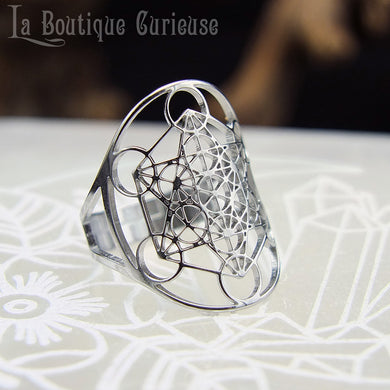 Bague ajustable protection énergies négatives cube de Metatron, protection énergétique, bijoux ésotériques Toulouse France, bague argent acier inoxydable femme.