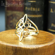 Charger l&#39;image dans la galerie, Bague protection noeud de sorcière acier, connexion aux énergies, soin énergétique, féminin sacré, bijou witchy witchcore. Bague femme sans allergie croix de sorcière. Bijouterie gothique ésotérique Toulouse France