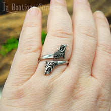 Charger l&#39;image dans la galerie, Bague homme et femme style viking loups d&#39;Odin Geri et Freki, symbole de loyauté et de courage. Bague en acier inoxydable ajustable sans allergies hypoallergénique. Bague fine style médiéval Toulouse France