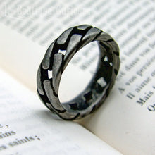 Charger l'image dans la galerie, bague maillons noire acier inoxydable anneau chaine style industriel bijou moderne