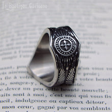 Charger l'image dans la galerie, Dessous croix bague homme acier boussole en acier style viklng
