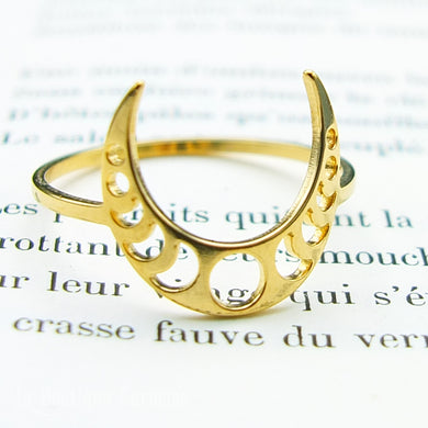 Bague femme acier or croissant de lune et phases de la lune. Bague magie wicca rituel féminin sacré fertilité. Bague ésotérique sorcière Toulouse pleine lune