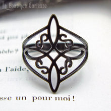 Charger l&#39;image dans la galerie, Bague femme noire noeud de sorcière acier. Protection puissante, symbole recharge énergétique, bague ésotérique wicca magie gothique. Bijoux ésotériques Toulouse