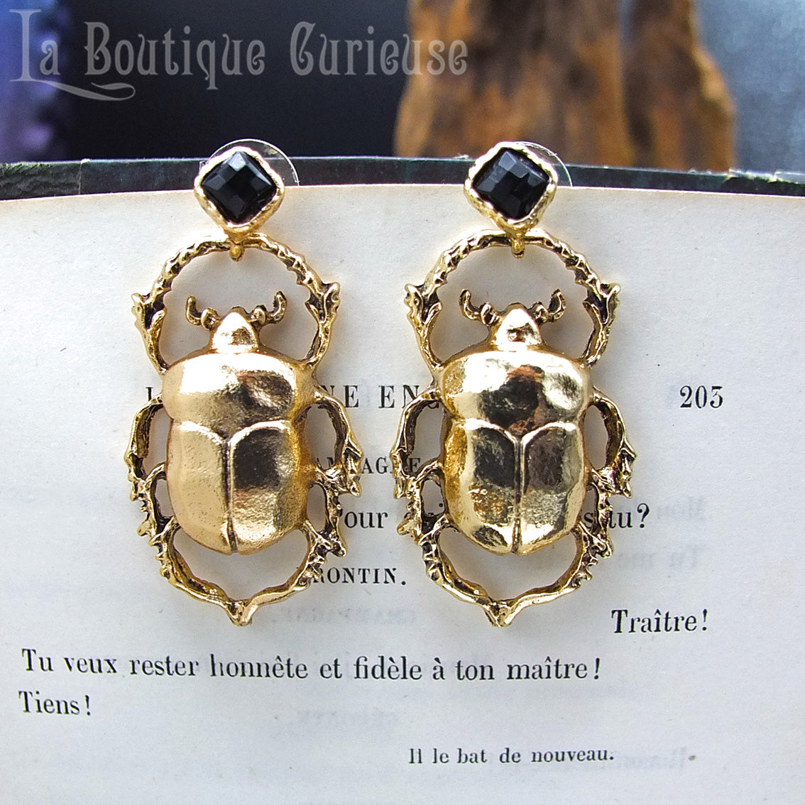 Boucles D'oreilles Pendantes Gothiques Victoriennes – Métal Doré, Strass Bleu