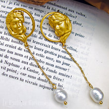 Charger l&#39;image dans la galerie, Boucles d&#39;oreilles pendantes femme style art nouveau perle de culture. Visage femme retro, esprit steampunk. Femme style années 1900