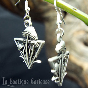 Boucles d’oreilles pendantes champignons argent automne triangle wicca nature Toulouse France