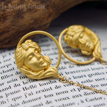 Charger l&#39;image dans la galerie, Boucles d&#39;oreilles pendantes femme style art nouveau perle de culture. Visage femme retro, esprit steampunk. Femme style années 1900