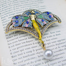 Laden Sie das Bild in den Galerie-Viewer, broche vintage muse art nouveau