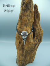 Load image into Gallery viewer, Viking aegishjalmur raven skull pendant