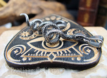 Load image into Gallery viewer, Pendentif serpent Nahash en acier