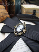 Laden Sie das Bild in den Galerie-Viewer, Broche lavallière avec camée