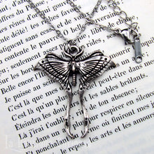 Charger l'image dans la galerie, Collier pendentif papillon style fairycore, talisman des rêves et de l'imagination