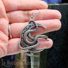 Charger l'image dans la galerie, pendentif serpent lunaire argent amulette ésotérique bijou mystique collier serpent lune