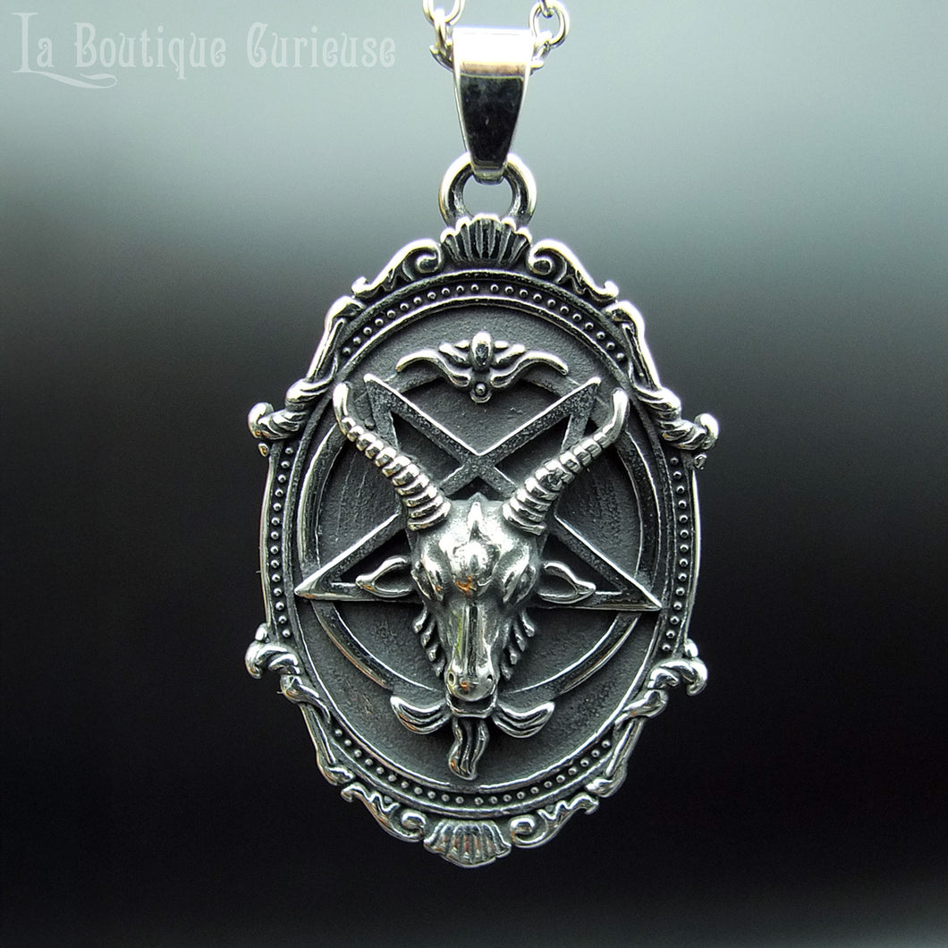 Pendentif diable bouc Baphomet acier, occultisme satanisme gothique. Pentagramme inversé, gothique romantique baroque. Bijoux gothiques occultes ésotériques Toulouse.