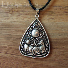 Laden Sie das Bild in den Galerie-Viewer, Pendentif couple de chats sur goutte ouija collier wicca sorcière gothique Toulouse France