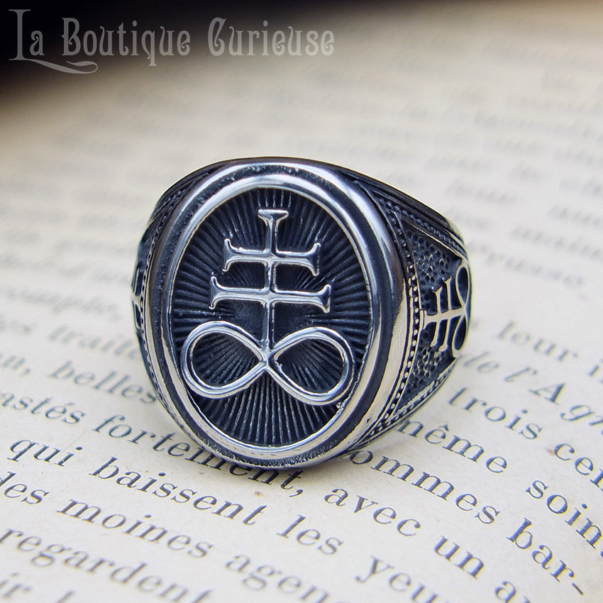 Bague alchimique croix de souffre ou croix de Léviathan acier. Bague gothique sataniste symbole église satanique. Symbole éternité. 