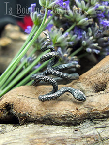 Bague serpent gothique originale homme ou femme grande taille en acier . Bague réaliste très détaillée. Bijoux gothiques Toulouse France