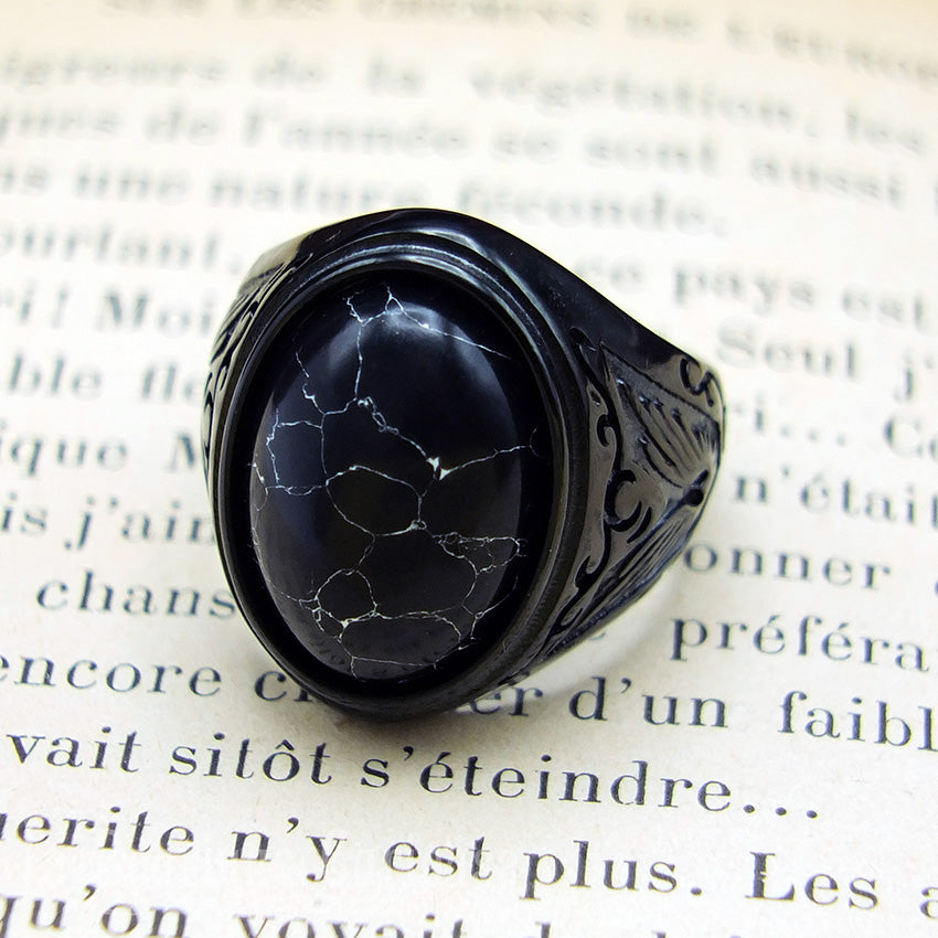 Chevalière gothique noire pour homme en acier avec pierre imitation marbre noir, bague homme grande taille phénix Toulouse France