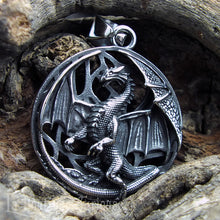 Load image into Gallery viewer, Pendentif dragon en acier inoxydable