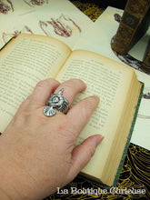Load image into Gallery viewer, Celtic raven ring