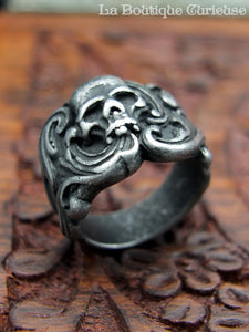 Baroque Pirate Skull Ring