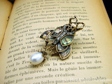 Load image into Gallery viewer, Broche pin&#39;s Nuit Victorienne
